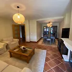 Casas El Castanedu
