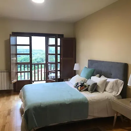 Casas El Castanedu بيت للعطل *