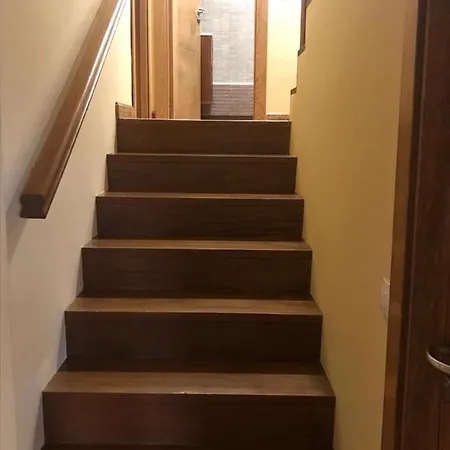 Casas El Castanedu بيت للعطل