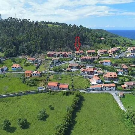 別荘 Casas El Castanedu *