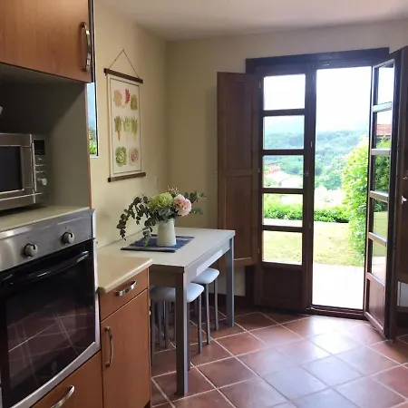 Casas El Castanedu Дом отдыха Ньембро